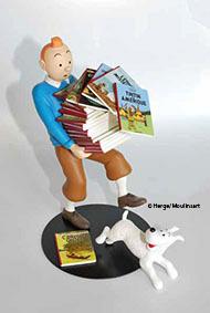 Kunstharzfigur: Tim mit Bücherstapel